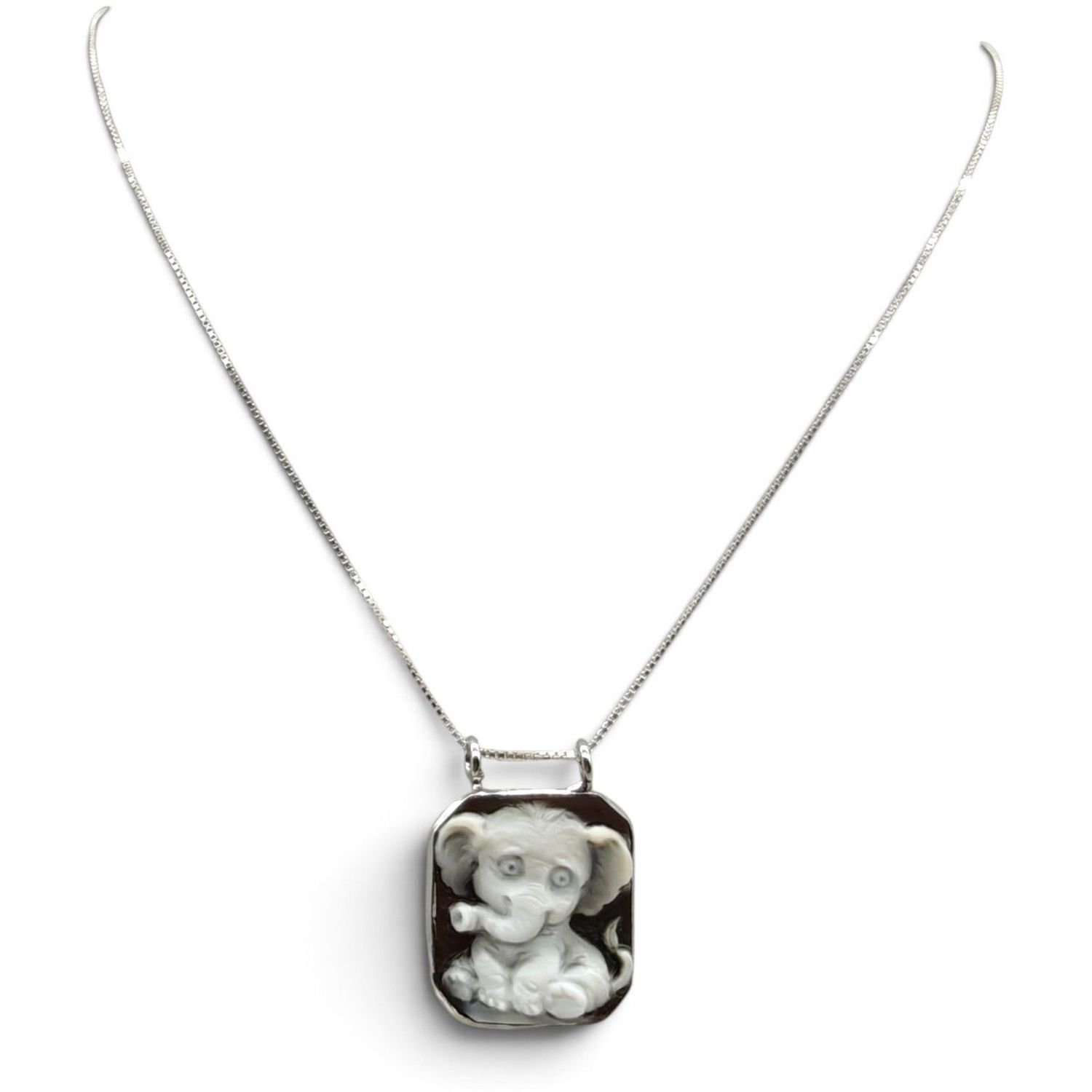Collana in Argento 925 Rodiato con Ciondolo Francobollo Elefantino – 20 mm