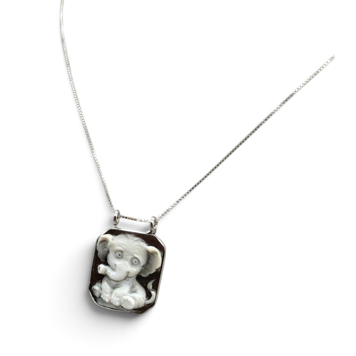 Collana in Argento 925 Rodiato con Ciondolo Francobollo Elefantino – 20 mm