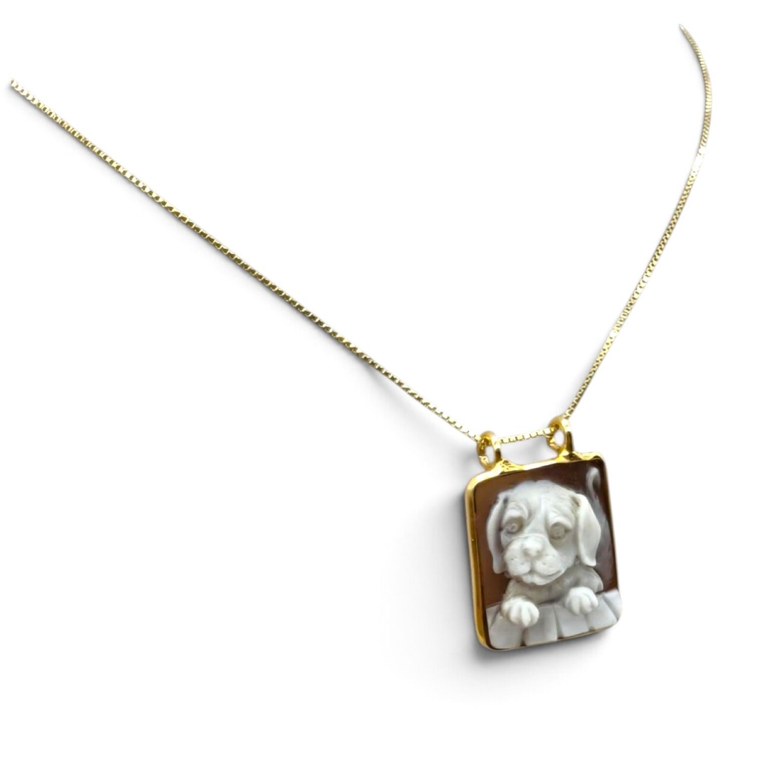 Collana in Argento 925 Placcata Oro con Ciondolo Francobollo Cucciolo al Pianoforte – 20 mm