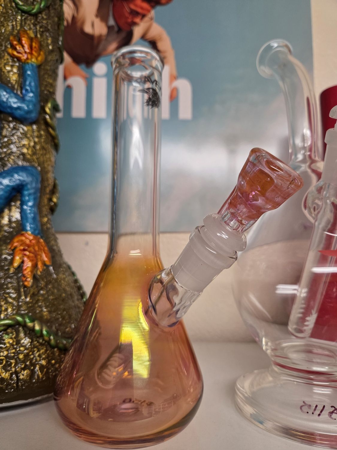 Raven Gold Fume Water Pipe w/ Joe Get Gold Fume Horn Slide