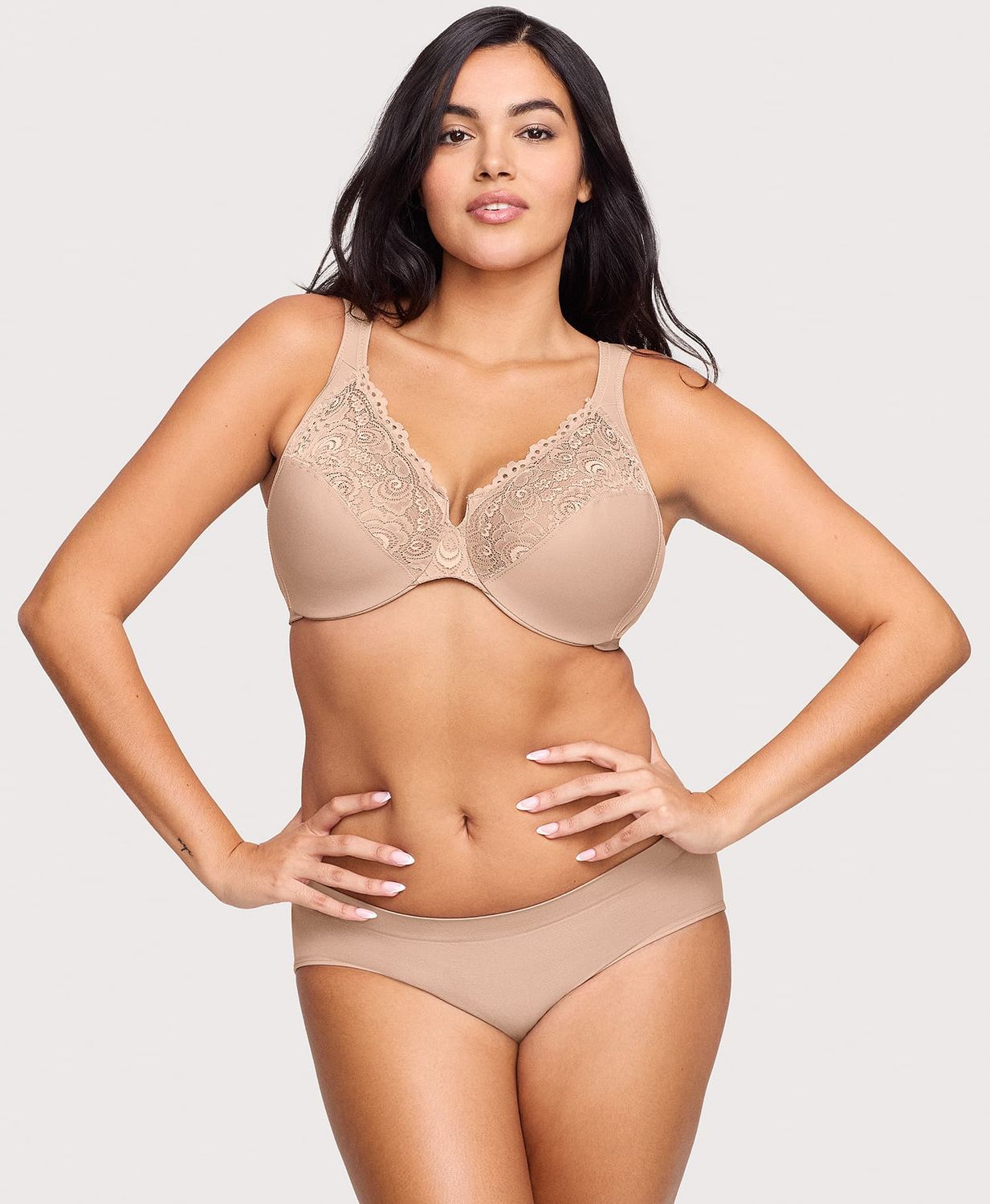 1240 Glamorise Low Cut Wonderwire Lace Underwire Bra