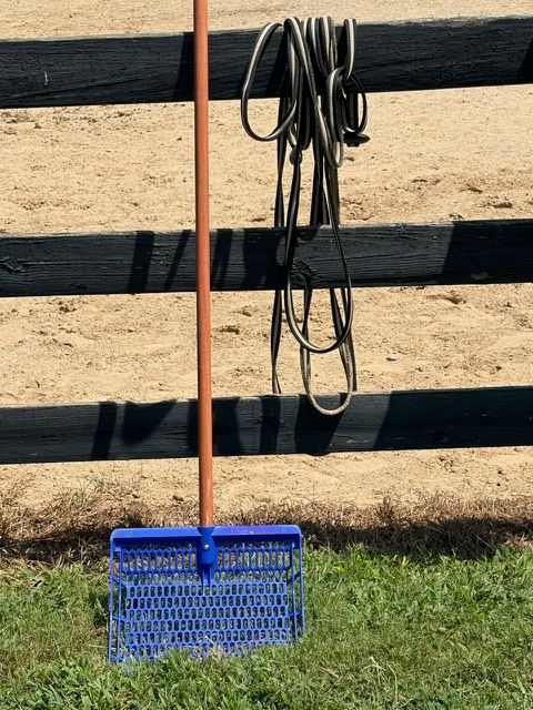 The Titan Muck Shovel, Color: Blue, Head &amp; Handle: With Handle
