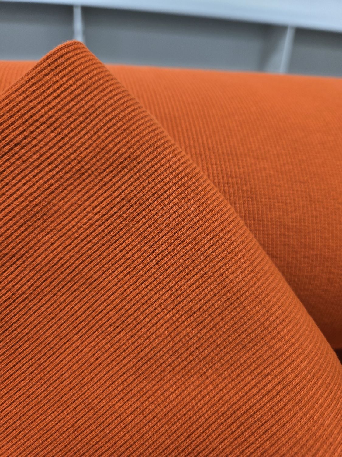 Côte 2x1 12-12, Composition: 95% coton biologique, 5% spandex, Couleur: Red clay (argile rouge), Poids: 12-12,5 oz