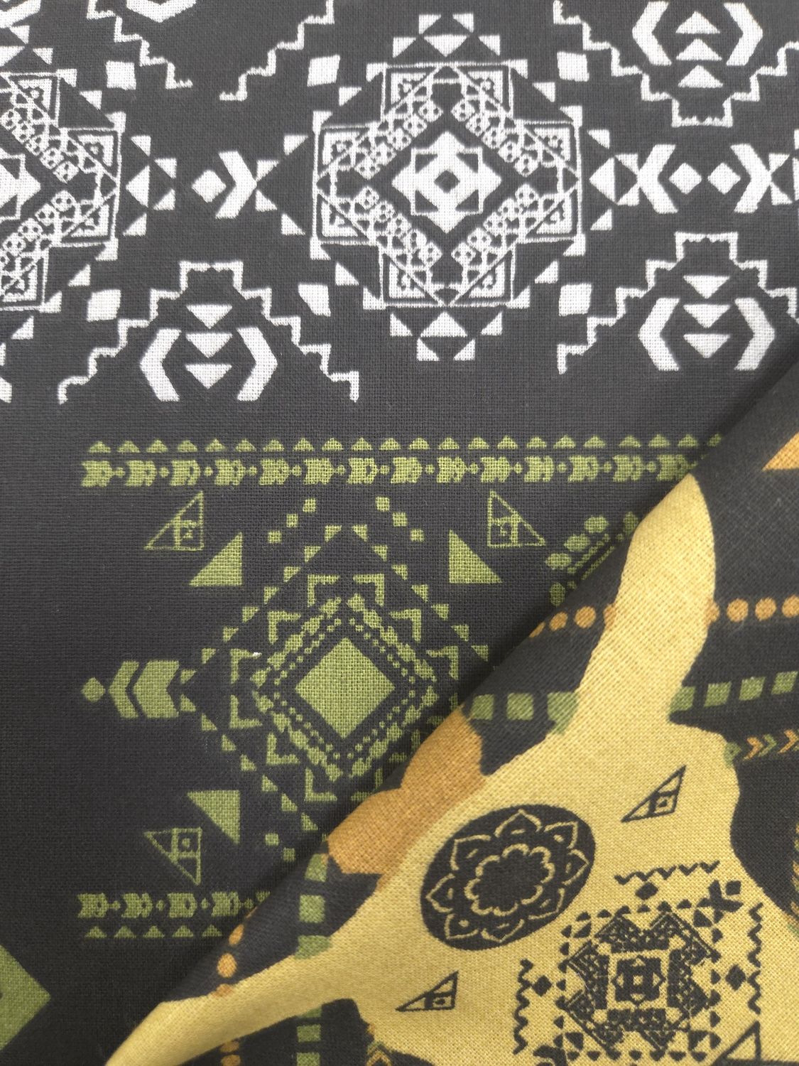 Coton Quilt, Couleur: 5505-9 (Tribal), Size: 44 à 45 pouces (112 à 115 cm)