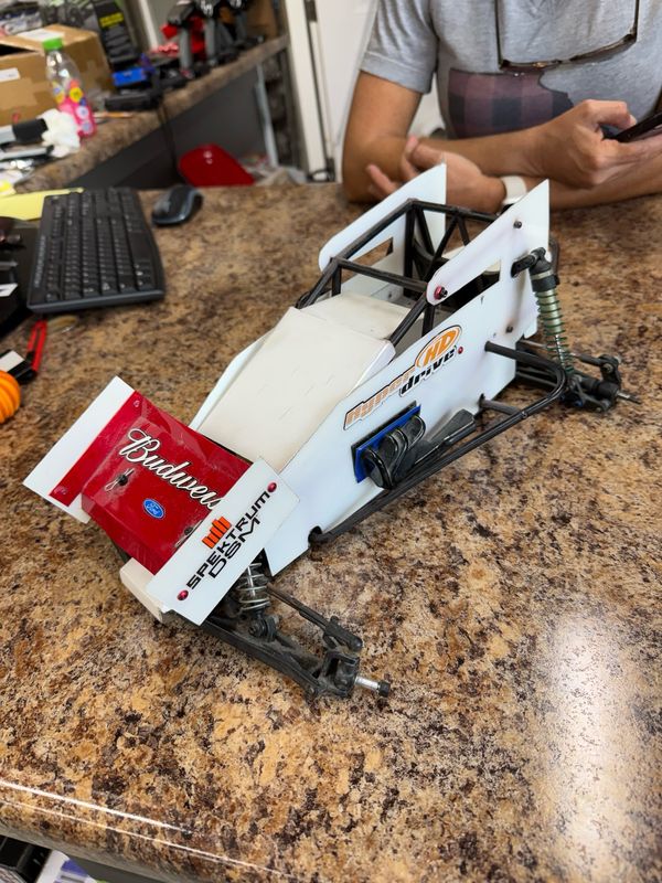 Associated B4 Wingless Sprint