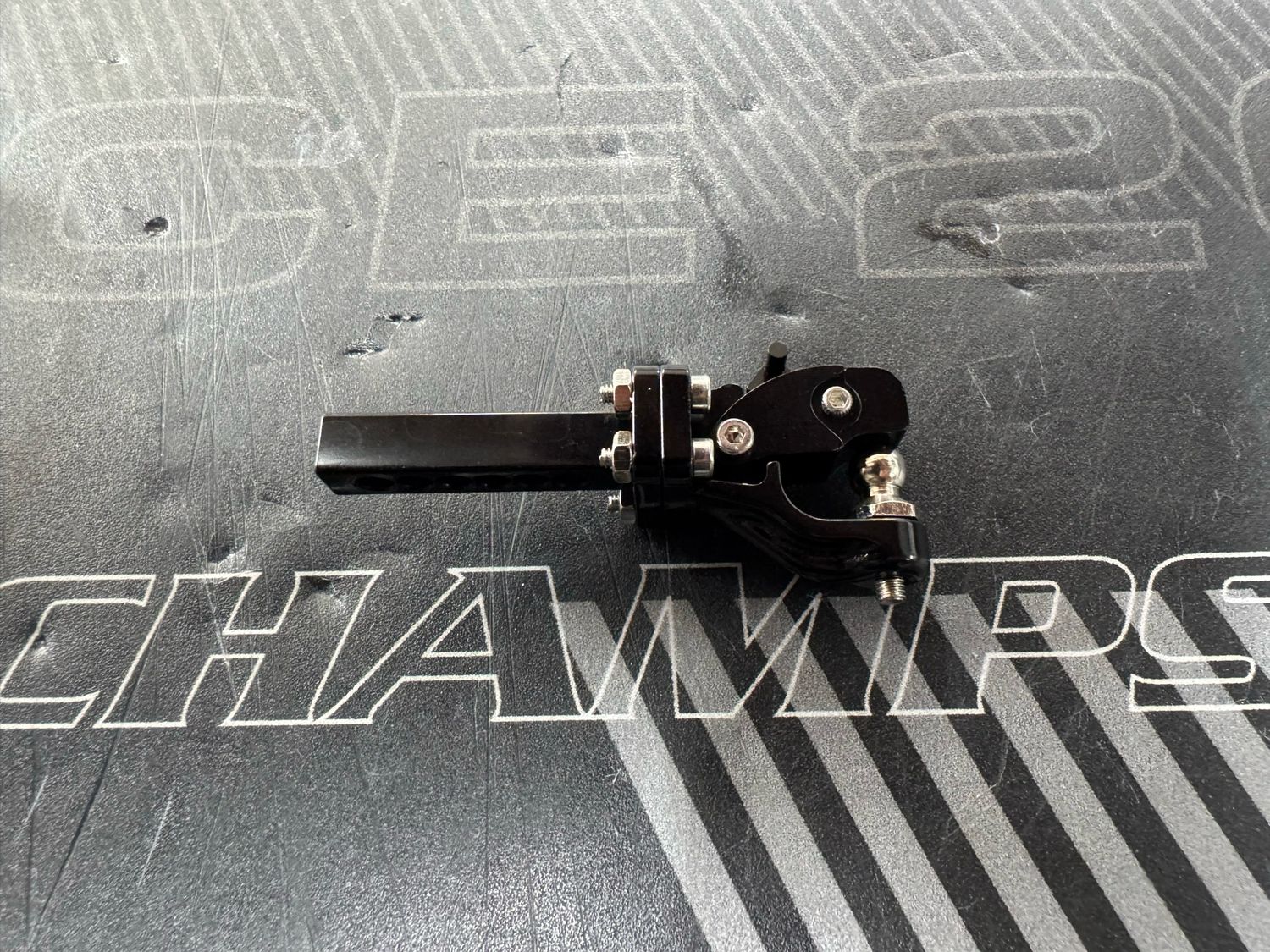 Dixieland R/C Aluminum Hitch Receiver (Black)