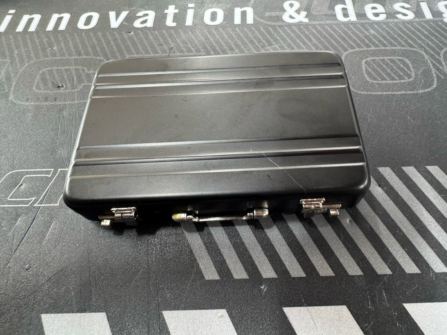 Dixieland R/C Large Suitcase (Not 1/10)