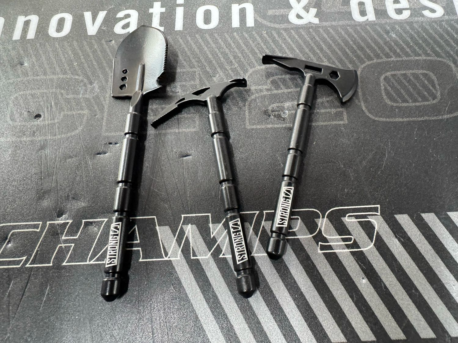 Dixieland R/C Metal Shovel And Pickaxe Set
