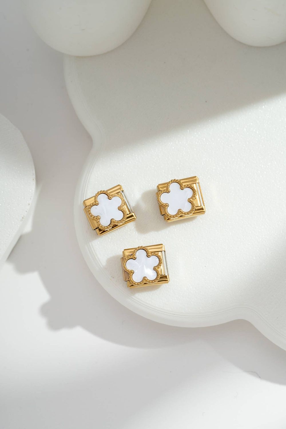 Italian Charm White Clover | Gold