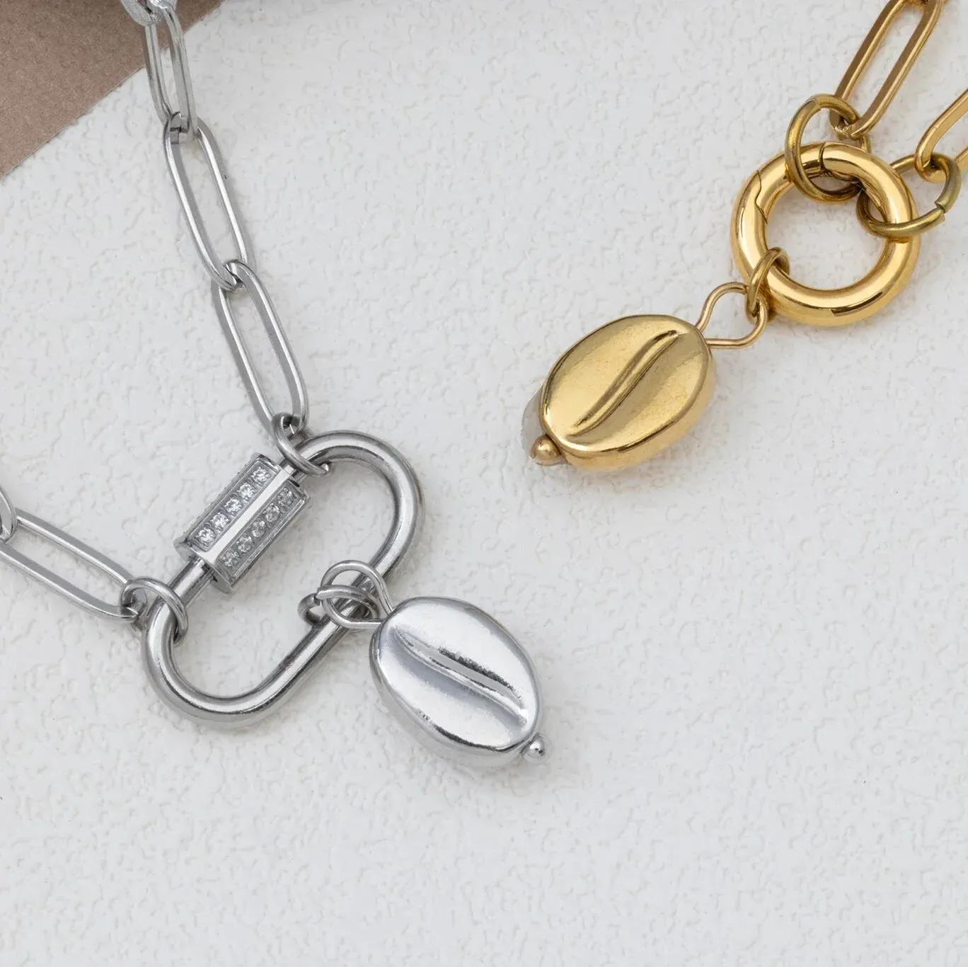 BOND. Coffee Bean Charm | Gold & Silber
