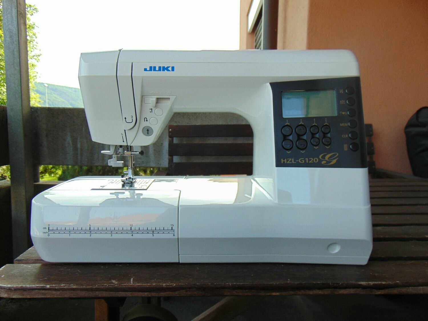 Nähmaschine JUKI G120, neu, mit Gratis-Versand, 4 Jahren Garantie, Aktionspreis.