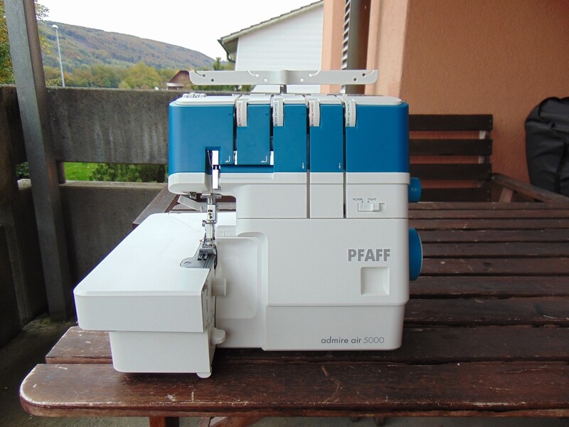 Overlock Nähmaschine PFAFF admire 5000, neu, Gratis-Versand, 2 Jahre Garantie.