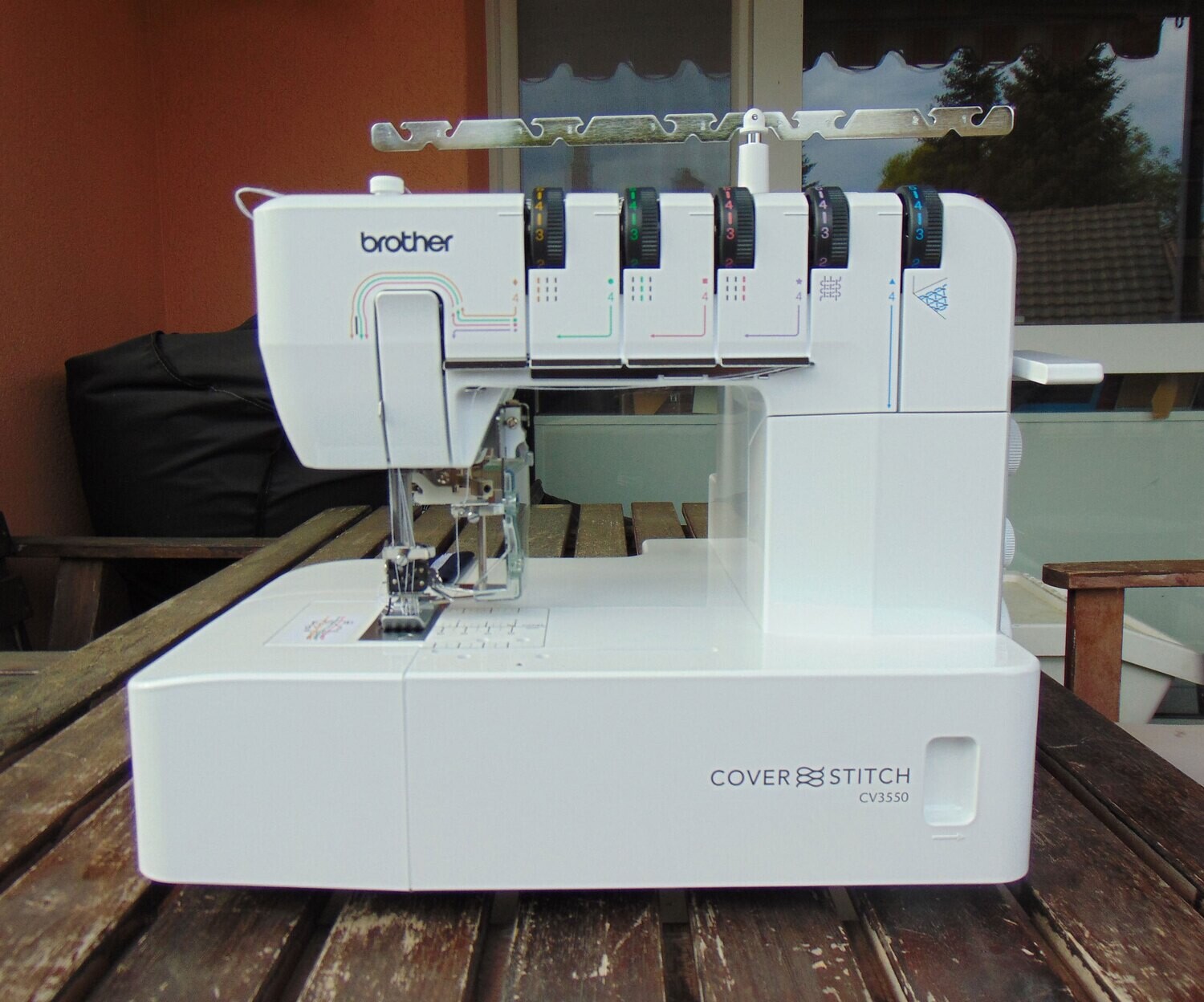 Coverlock Nähmaschine Brother CV3550 neu mit Gratis-Versand, 3 Jahre Garantie, Aktions-Preis.