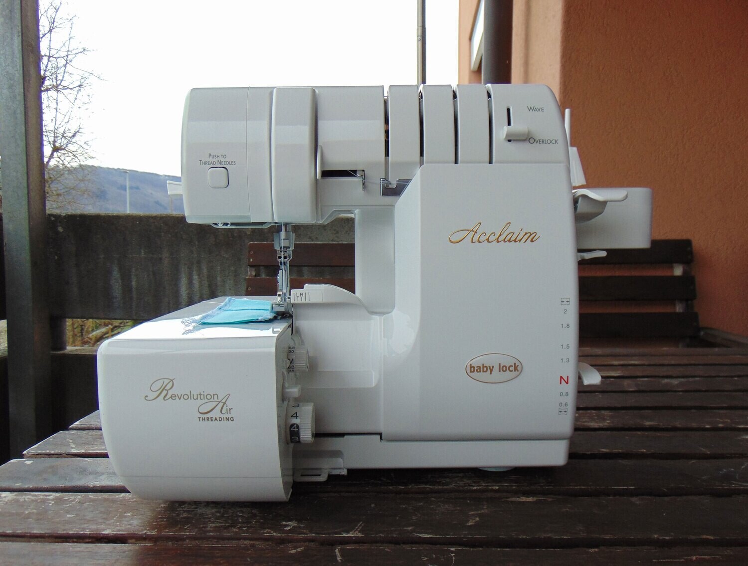 Overlock Nähmaschine baby lock Acclaim neu, Gratis-Versand, 4 Jahre Garantie.