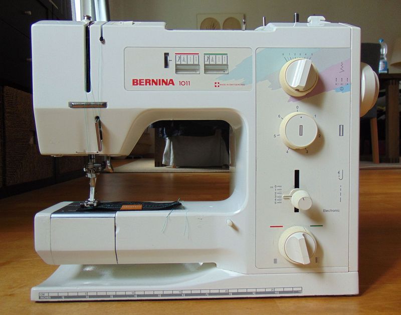Nähmaschine Bernina 1011, ab Service, 6 Monate Garantie, Gratis-Versand.