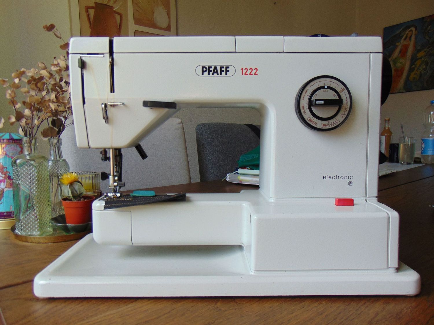 Nähmaschine PFAFF 1222, mit IDT, ab Service, 6 Monate Garantie, Gratis-Versand.
