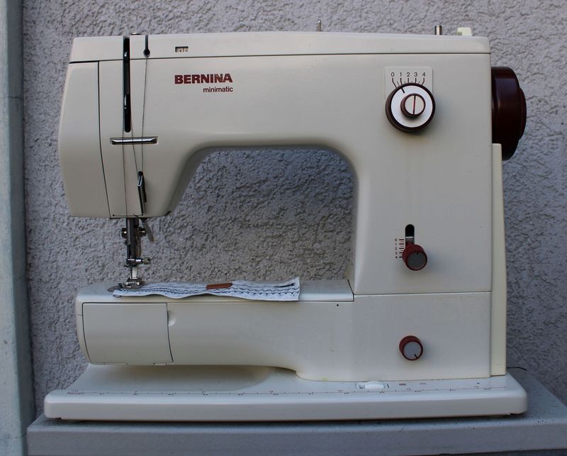 Nähmaschine Bernina minimatic 807 ab Service, 7 Stichprogramme, 6 Monate Garantie, Gratis-Versand.