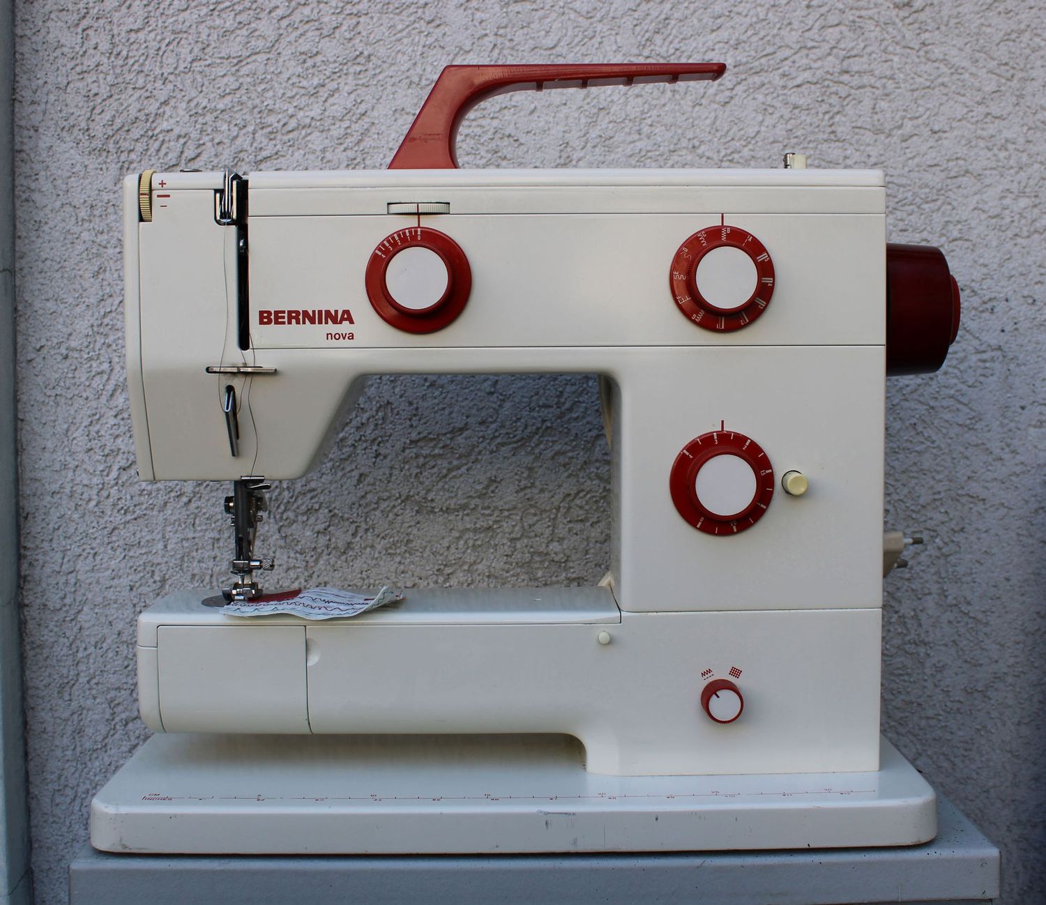 Nähmaschine Bernina nova 900, ab Service, 6 Monate Garantie, Gratis-Versand.