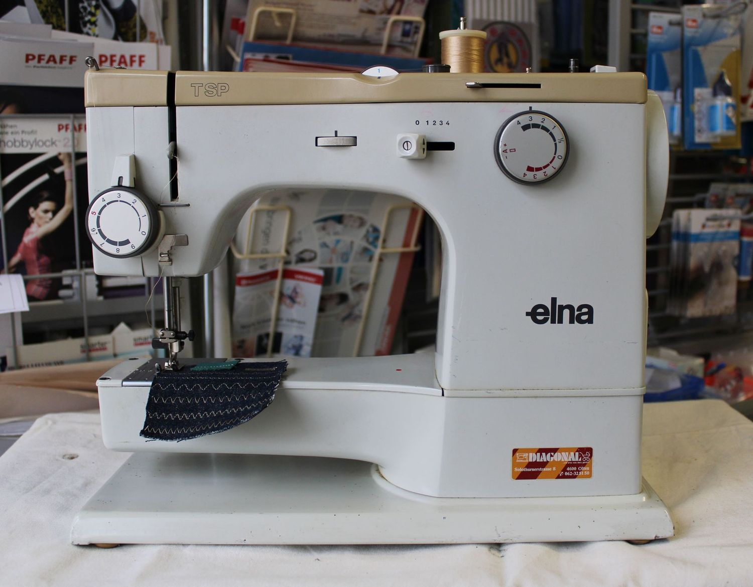 Nähmaschine Elna TSP, ab Service, 6 Monate Garantie, Gratis-Versand.