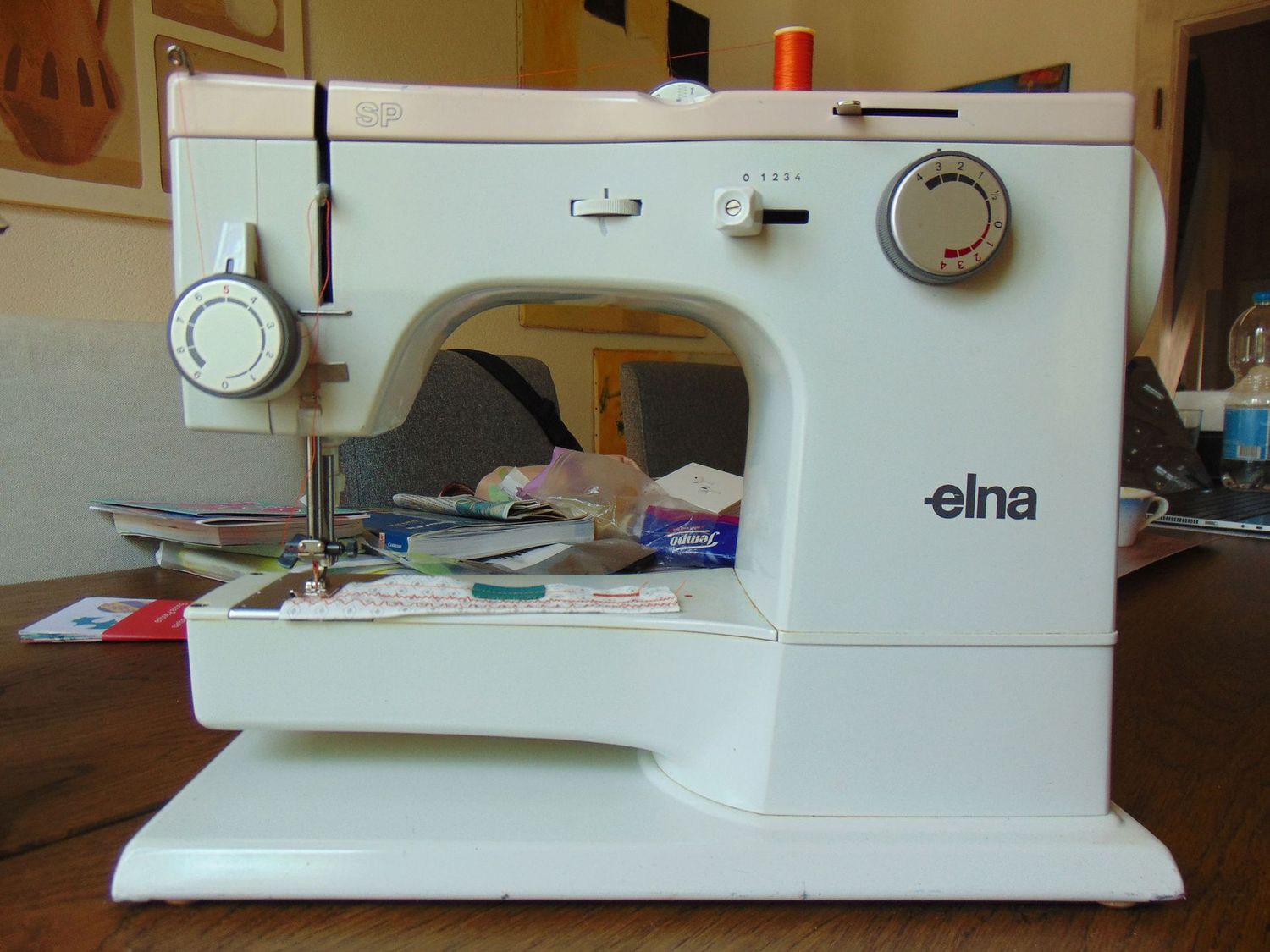 Nähmaschine Elna SP, ab Service, mit 6 Monaten Garantie, mit Gratis-Versand.