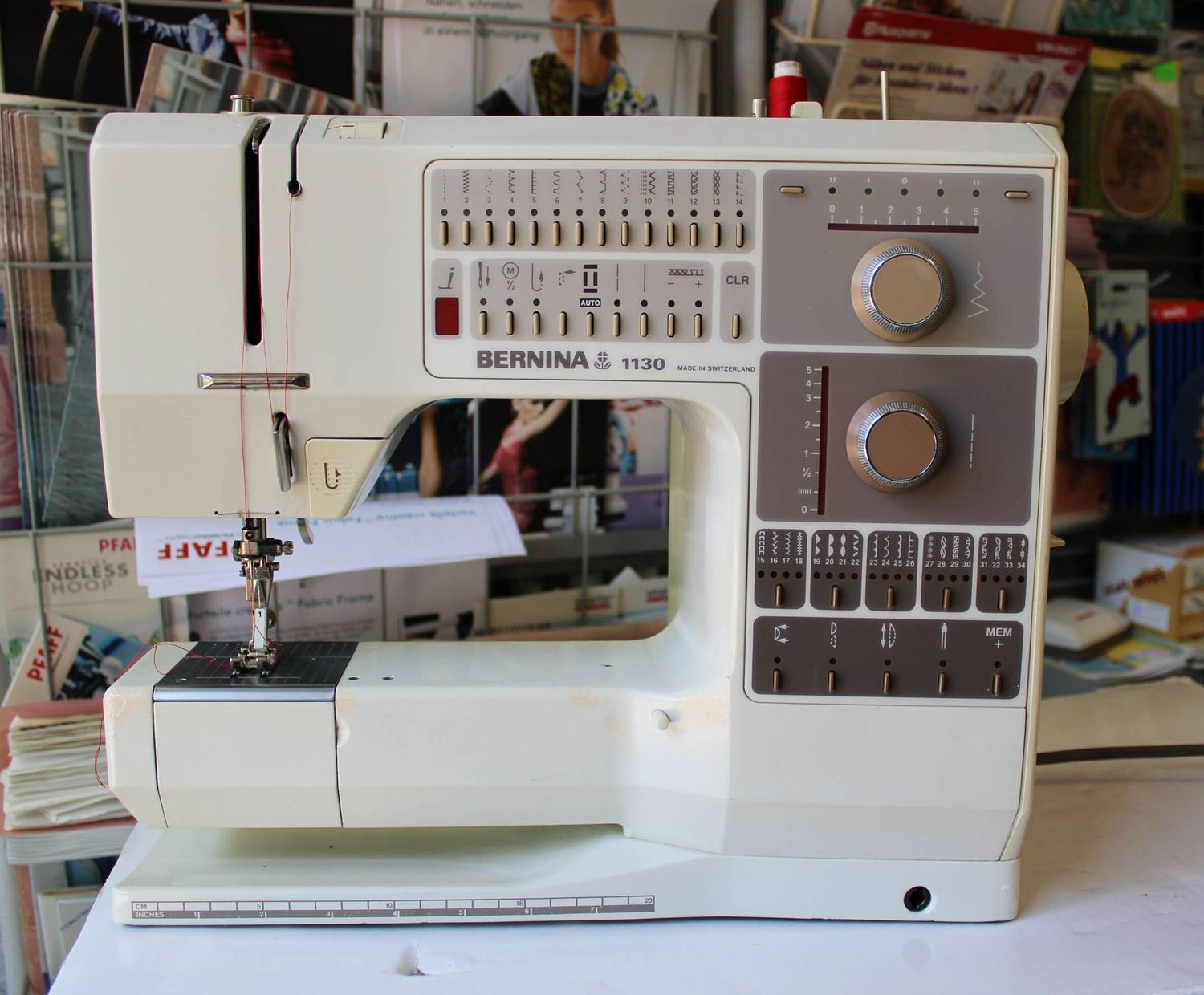 Nähmaschine Bernina 1130, mit 34 Stichprogrammen, 6 Monaten Garantie, Gratis-Versand.