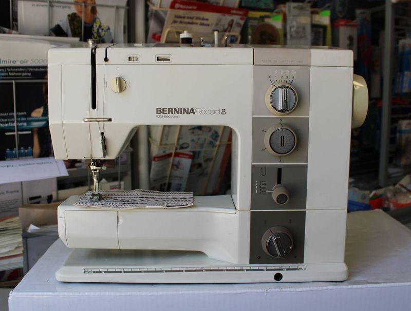 Nähmaschine Bernina record 930 electronic, ab Service, 6 Monate Garantie, Gratis-Versand.