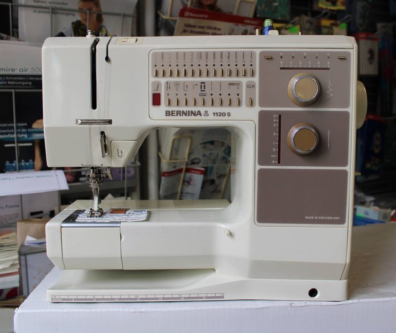 Nähmaschine Bernina 1120s, ab Service, 6 Monate Garantie, Gratis-Versand.