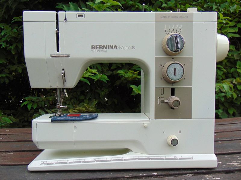 Nähmaschine Bernina matic 910, CH-Qualität, mit 9 Stichprogrammen, ab Service, mit Gratis-Versand und 6 Monaten Garantie.