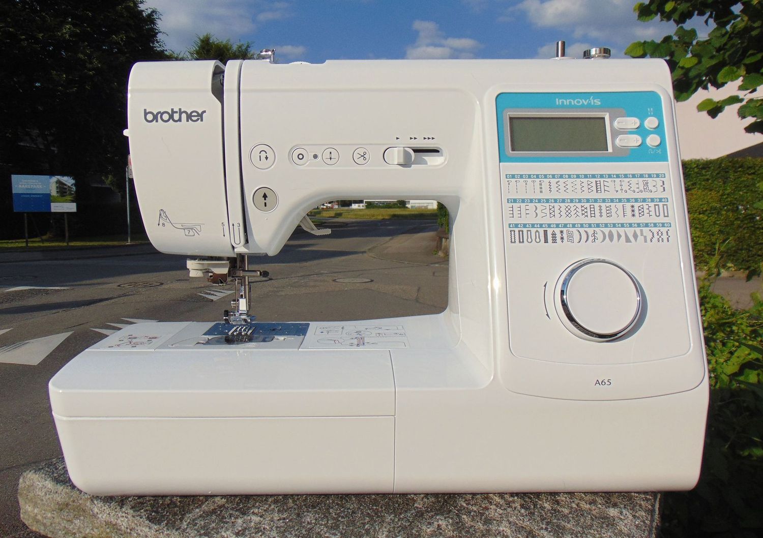 Nähmaschine Brother innov-is A65, neu, mit Gratis-Versand, mit 3 Jahren Garantie. Nähmaschine Brother innov-is A65, neu, mit Gratis-Versand, mit 3 Jahren Garantie.