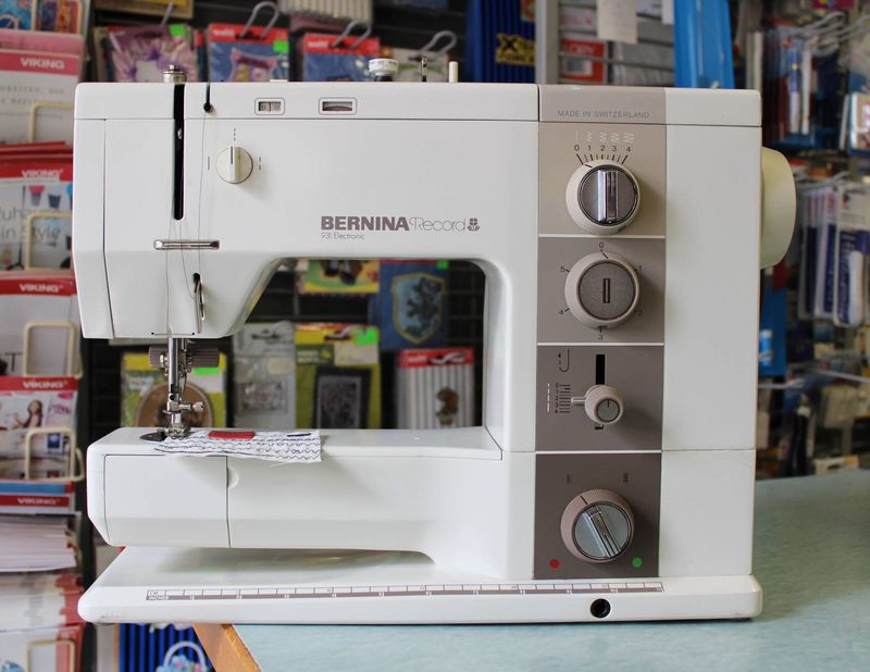 Nähmaschine Bernina record 931 electronic, ab Service, 6 Monate Garantie, Gratis-Versand.