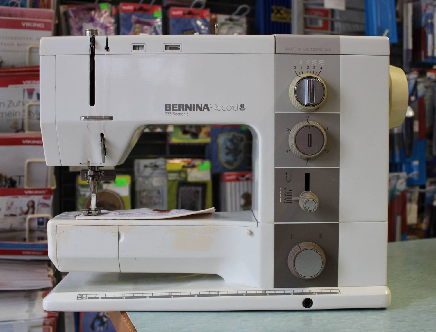 Nähmaschine Bernina record 933 electronic, ab Service, 6 Monate Garantie, Gratis-Versand.