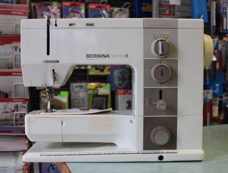 Nähmaschine Bernina record 933 electronic, ab Service, 6 Monate Garantie, Gratis-Versand.