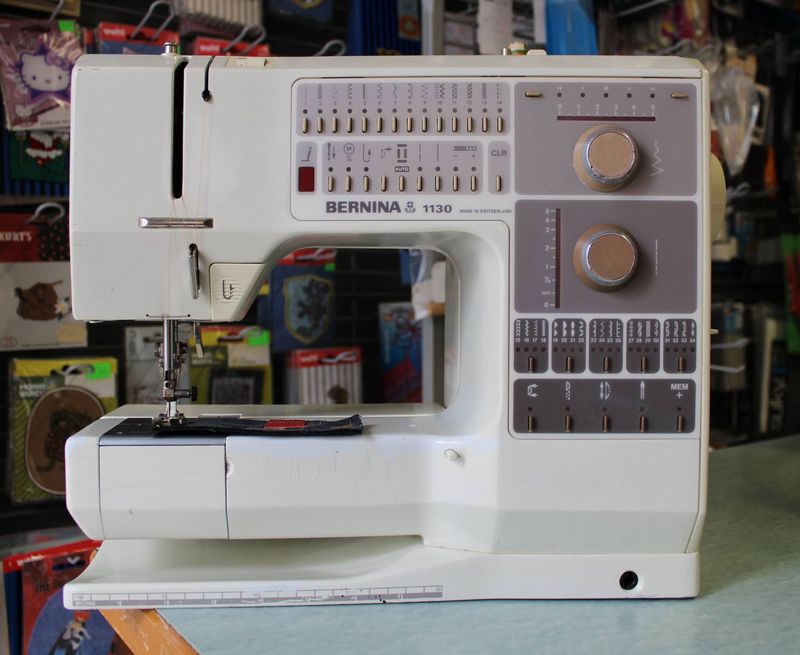 Nähmaschine Bernina 1130, mit 34 Stichprogrammen, 6 Monaten Garantie, Gratis-Versand.