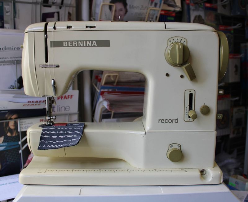 Nähmaschine Bernina record 730, ab Service, 22 Stichprogramme, 6 Monate Garantie, Gratis-Versand.