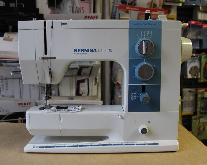 Nähmaschine Bernina matic 910, CH-Qualität, mit 9 Stichprogrammen, ab Service, mit Gratis-Versand und 6 Monaten Garantie.