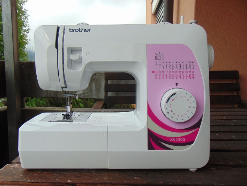 Nähmaschine Brother XN 2500, neu, Gratis Versand. Nähmaschine Brother XN 2500, neu, Gratis Versand.