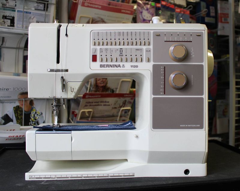 Nähmaschine Bernina 1120, ab Service, 6 Monate Garantie, Gratis-Versand.