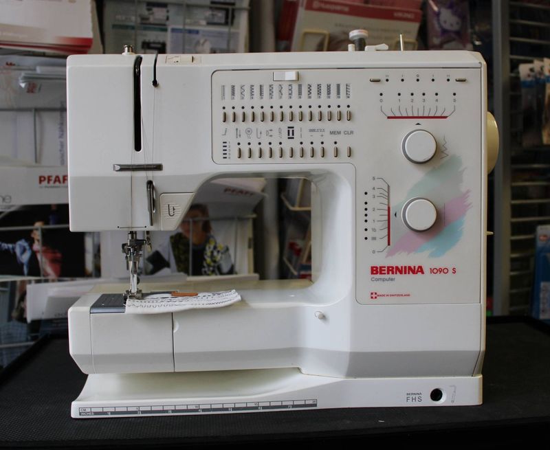 Nähmaschine Bernina 1090s,  ab Service, 6 Monate Garantie, Gratis-Versand.