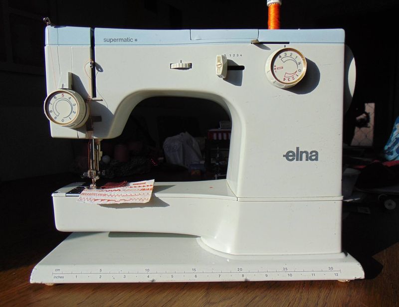 Nähmaschine Elna supermatic, ab Service, mit Gratis-Versand. Mit 6 Monaten Garantie, Schweizer Qualität.