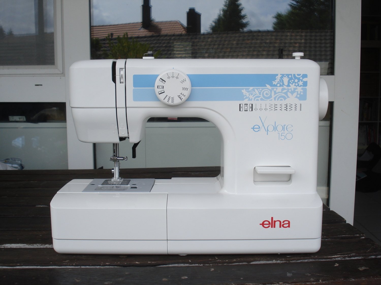 Nähmaschine Elna eXplore 150, neu, 5 Jahre Garantie. Mit Gratis-Versand. Aktions-Preis.