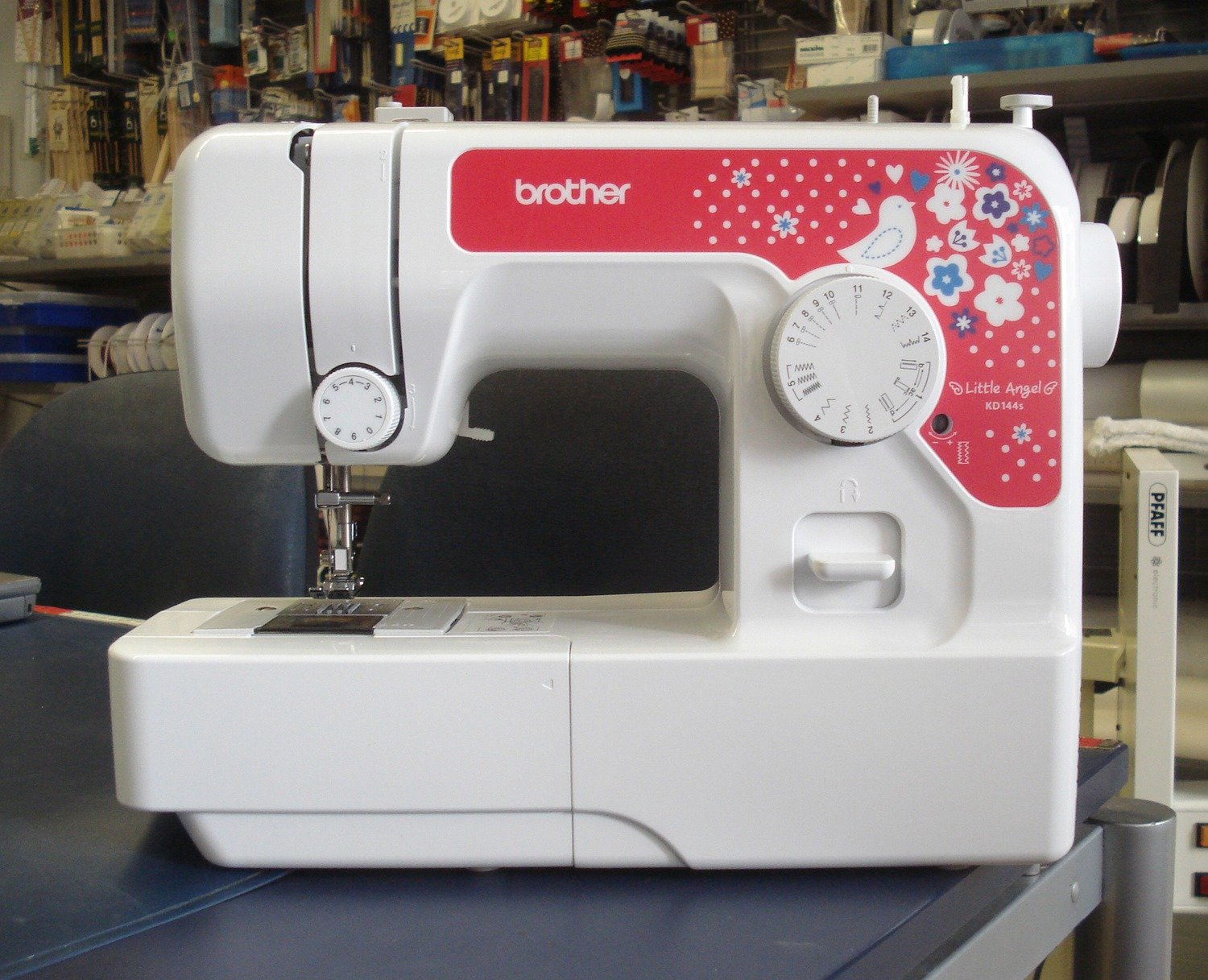 Kinder Nähmaschine Brother Little Angel KD 144s, neu, 2 Jahre Garantie. Gratis-Versand. Aktions-Preis.