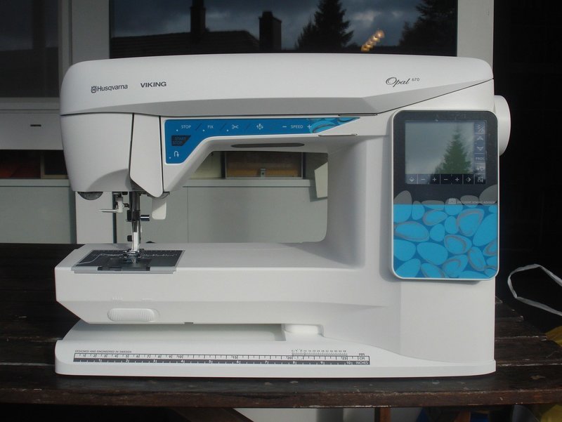 Nähmaschine Husqvarna Opal 670, neu, Gratis Versand. Mit 2 Jahren Garantie, Aktions-Preis.