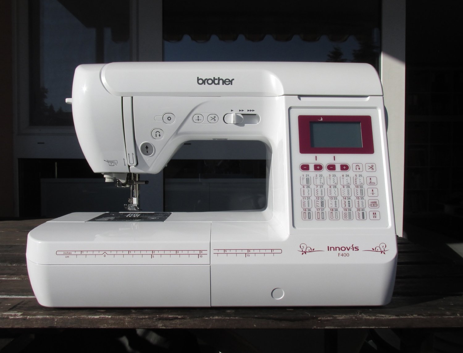 Nähmaschine Brother innov-is F400, neu, 3 Jahre Garantie, mit Gratis-Versand, Aktionspreis.