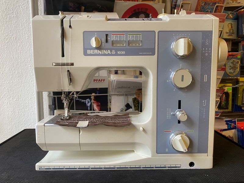 Nähmaschine Bernina 1030, ab Service, 6 Monate Garantie, mit Gratis-Versand, Aktions-Preis.