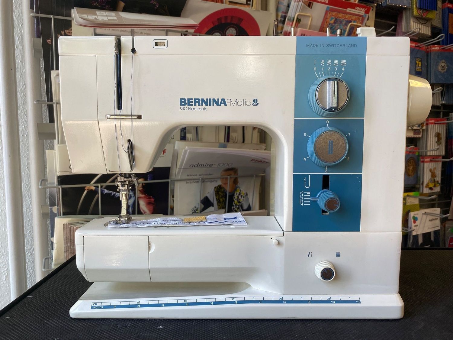 Nähmaschine Bernina matic 910, CH-Qualität, mit 9 Stichprogrammen, ab Service, mit Gratis-Versand und 6 Monaten Garantie. Nähmaschine Bernina matic 910, CH-Qualität, mit 9 Stichprogrammen, ab Service, mit Gratis-Versand und 6 Monaten Garantie.