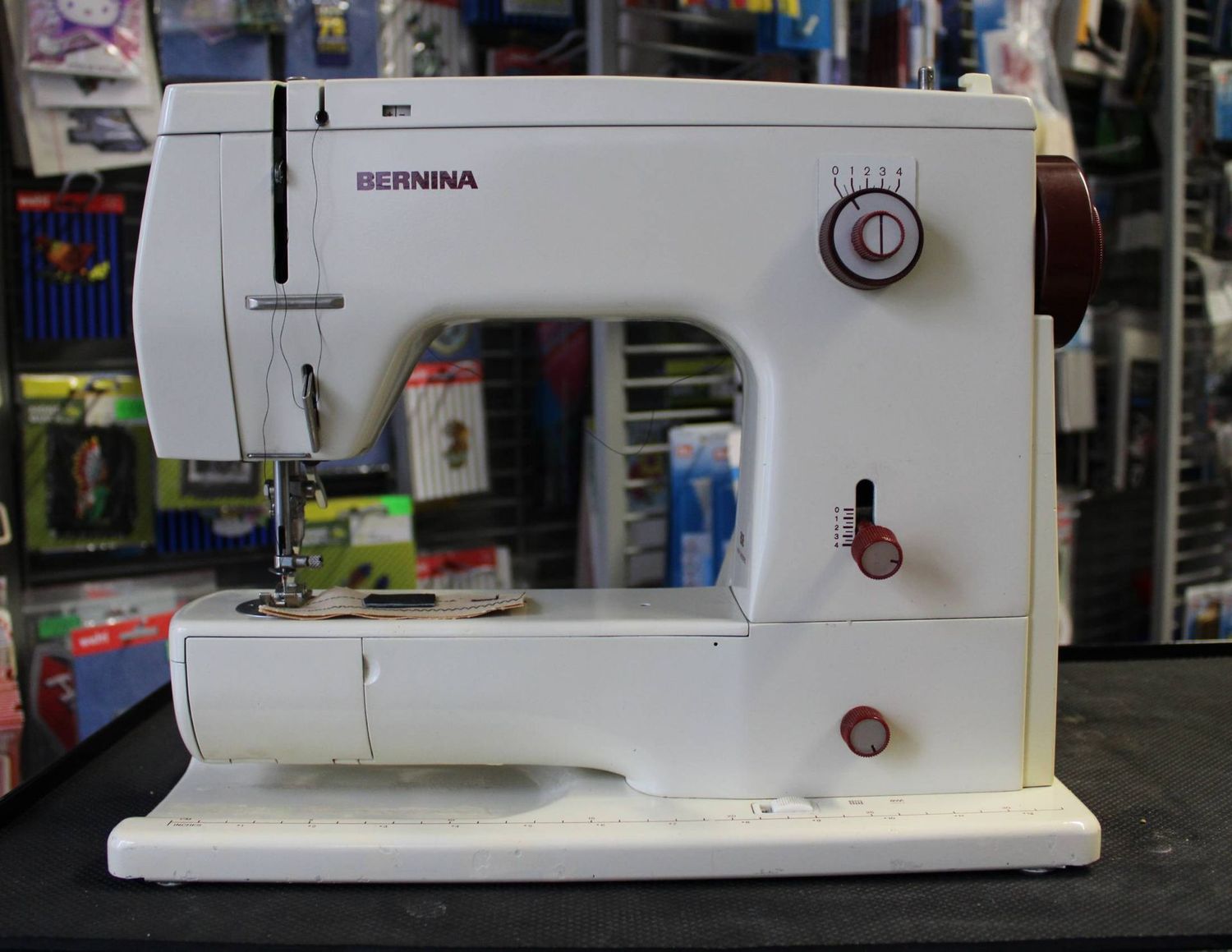 Nähmaschine Bernina 808 ab Service, 6 Monate Garantie, Gratis-Versand.
