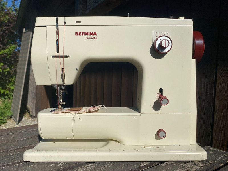 Nähmaschine Bernina minimatic 807, ab Service, 6 Monate Garantie, Gratis-Versand.