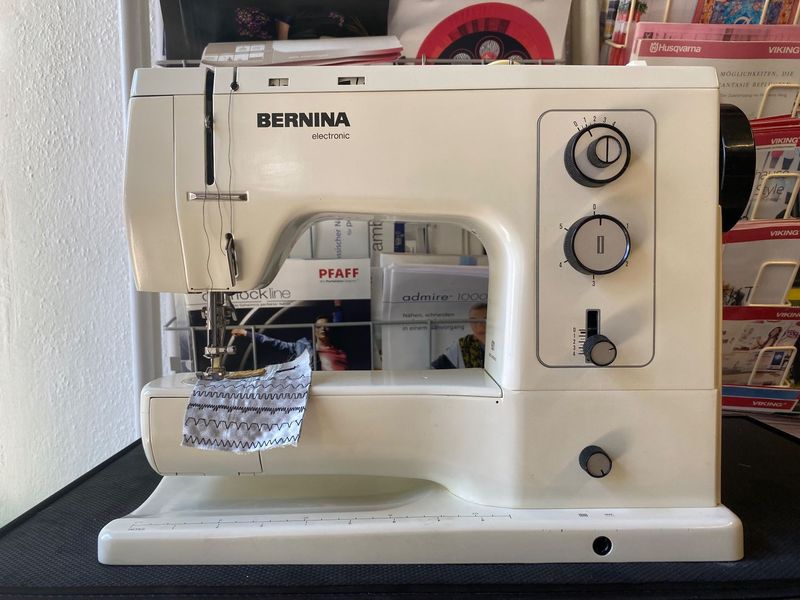 Nähmaschine Bernina 831, mit 7 Stichprogrammen, ab Service, Gratis-Versand, 6 Monate Garantie.