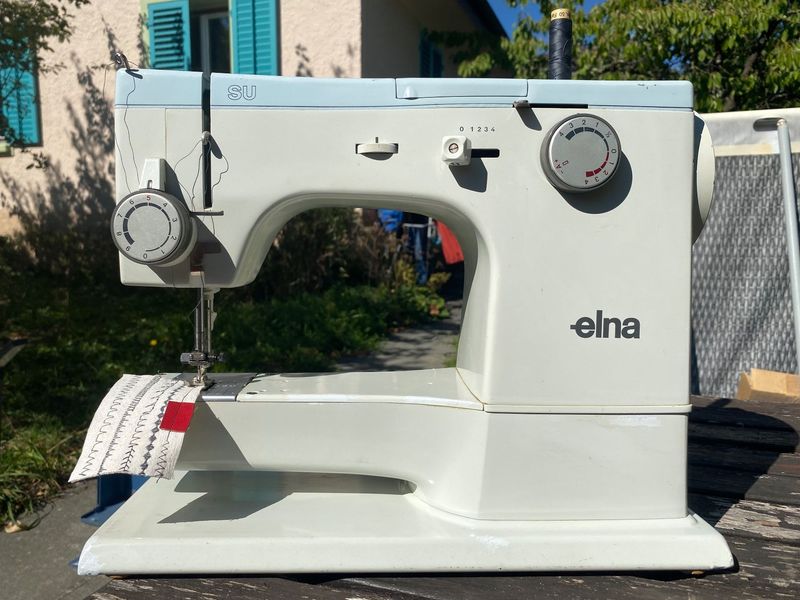 Nähmaschine Elna SU, ab Service, mit 6 Monaten Garantie, mit Gratis-Versand.