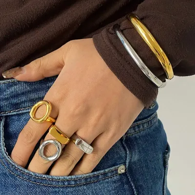 BANGLES